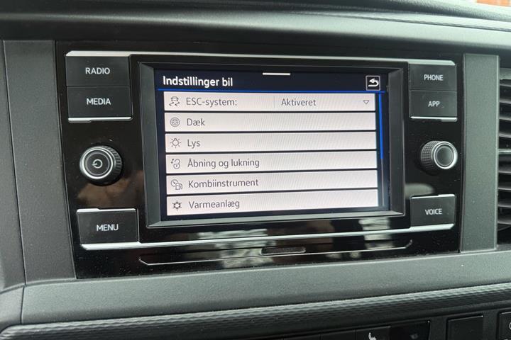 Hvid VW Transporter fra 2022