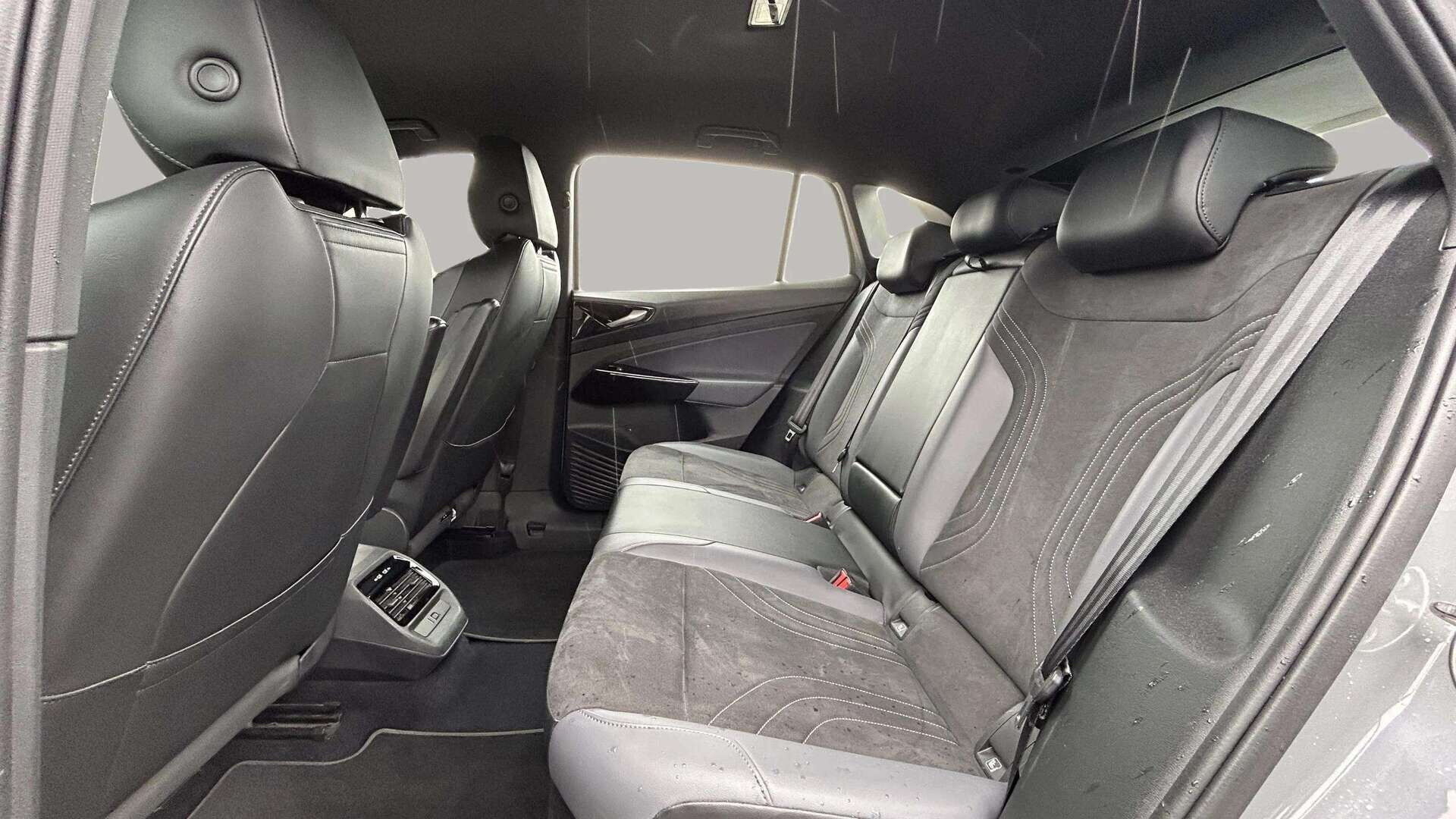Grå VW ID.4 fra 2022