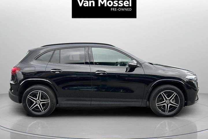 Sort Mercedes EQA250+ fra 2025