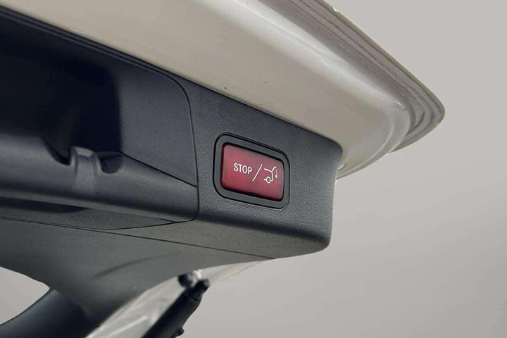 Hvid Mercedes EQB250+ fra 2025