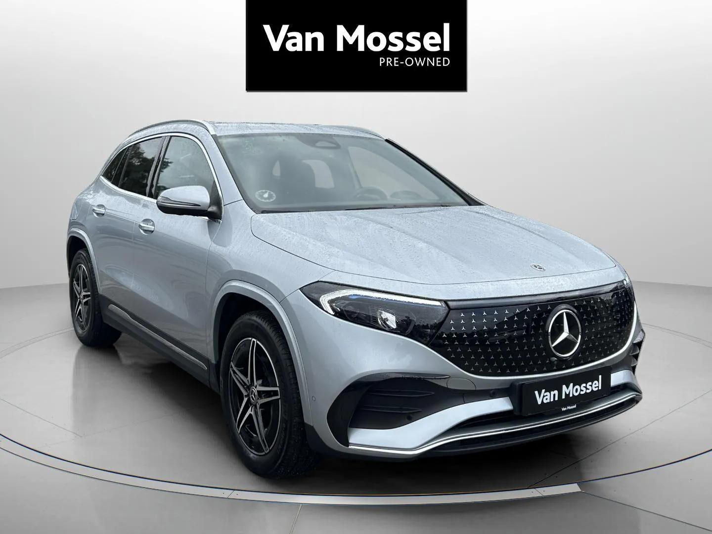 Sølv Mercedes EQA250+ fra 2026