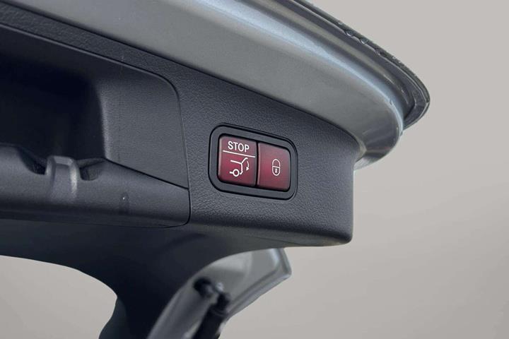Sølv Mercedes EQA250+ fra 2026