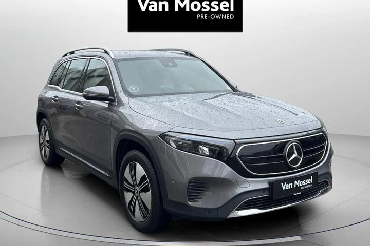 Grå Mercedes EQB250+ fra 2023