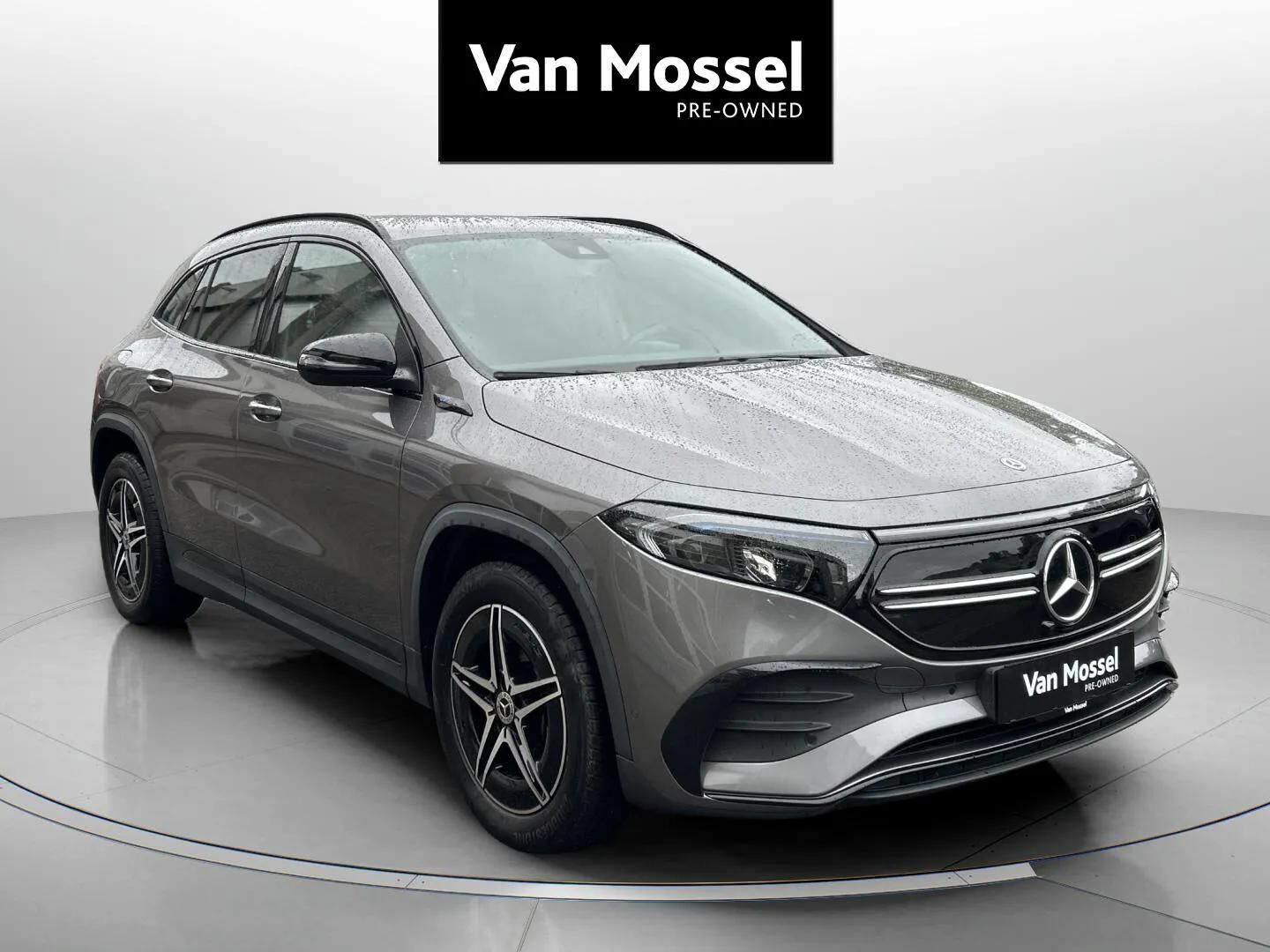 Grå Mercedes EQA250 fra 2022