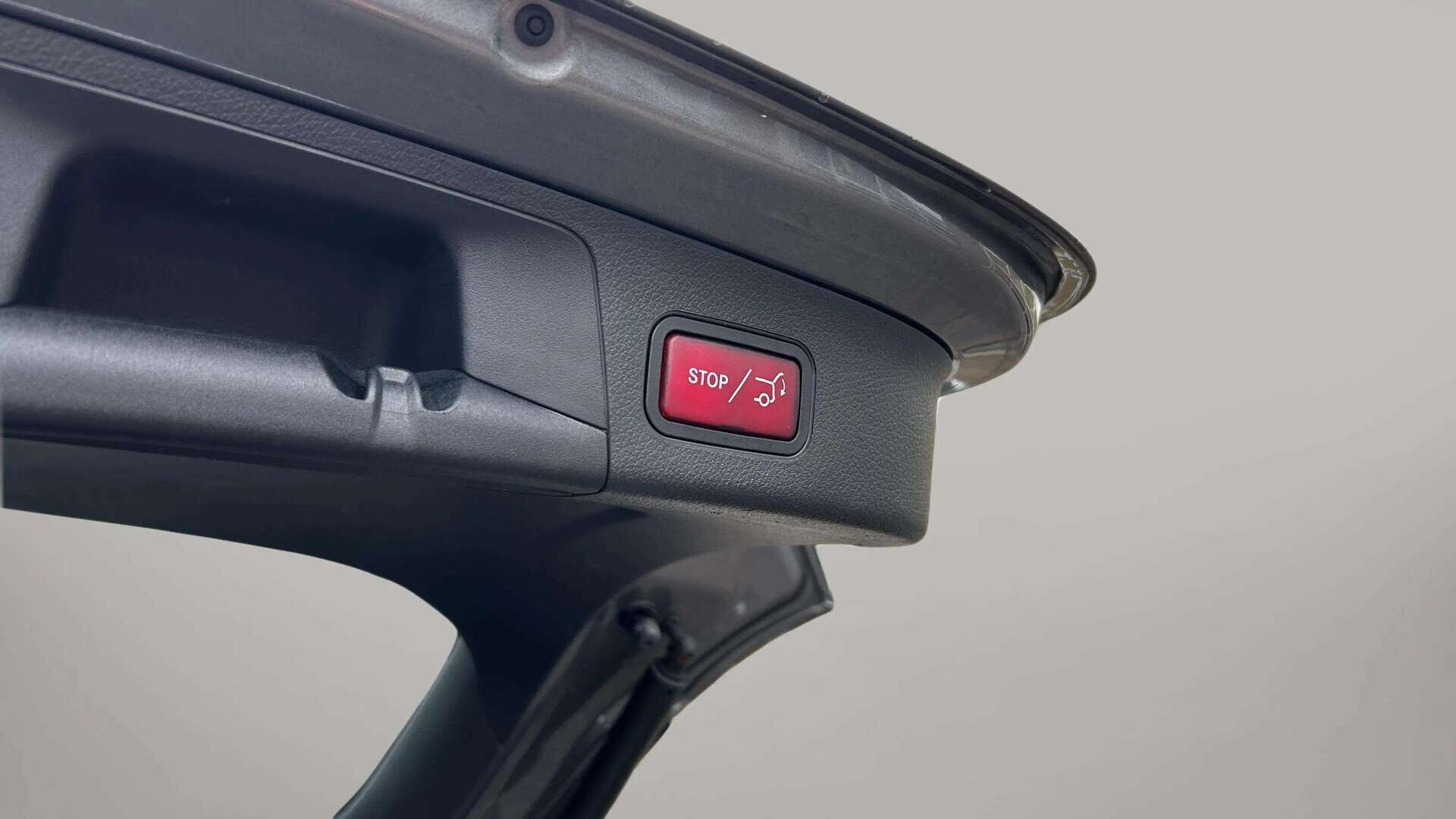 Grå Mercedes EQA250 fra 2022
