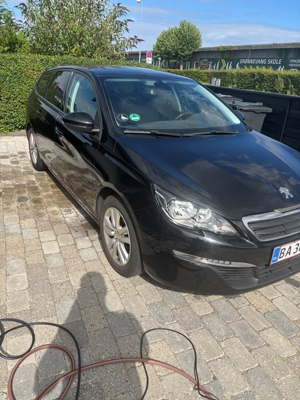 Peugeot 308 1.2 e-THP 110 hk SW