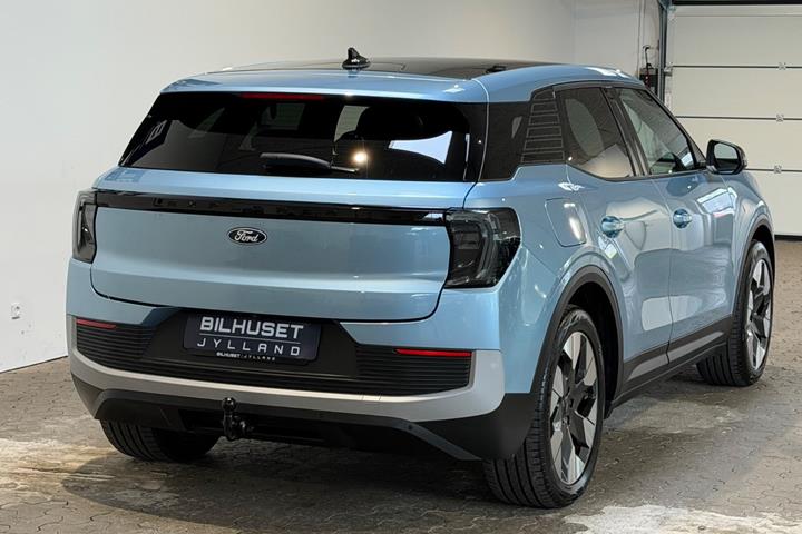 Blå Ford Explorer fra 2025