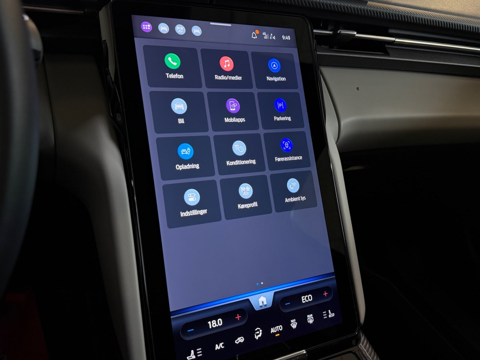 Blå Ford Explorer fra 2025