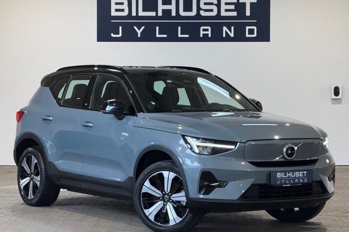 Grå Volvo XC40 fra 2023