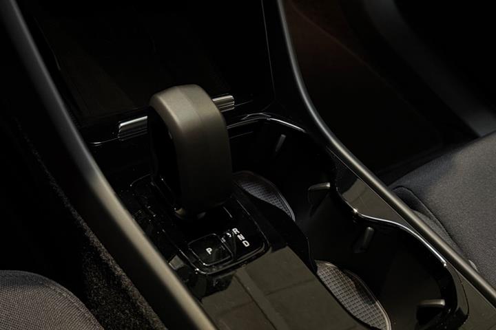 Grå Volvo XC40 fra 2023