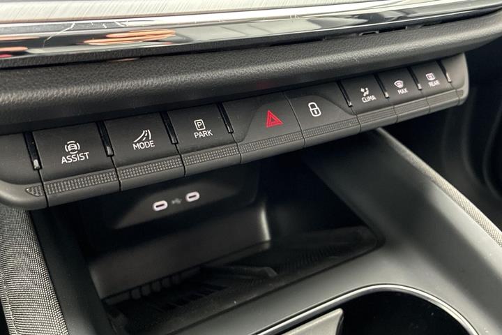 Sølv Skoda Enyaq fra 2025