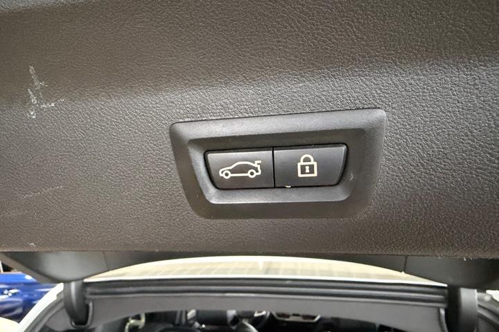 Hvid BMW iX3 fra 2022