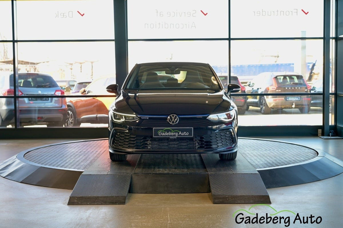 Sort VW Golf VIII fra 2021