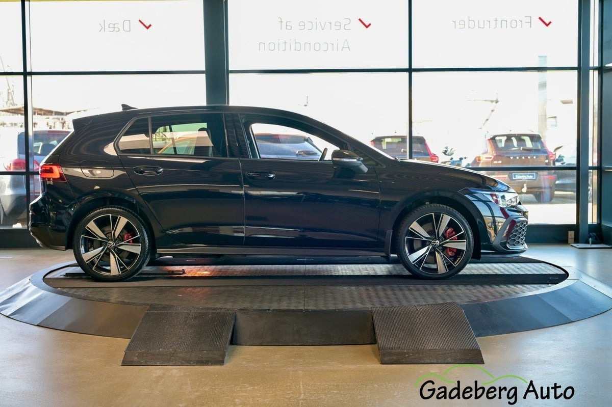 Sort VW Golf VIII fra 2021
