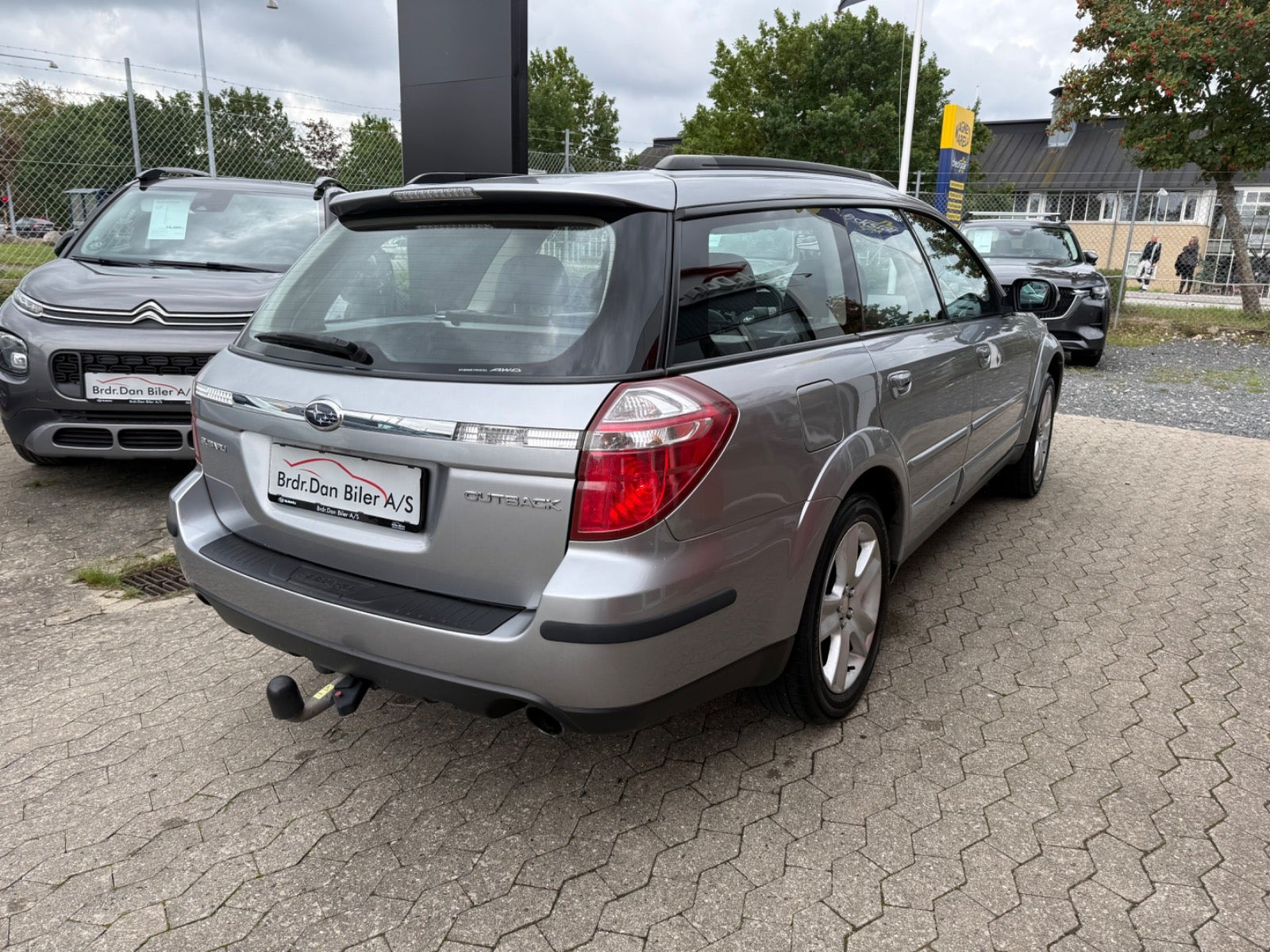 Grå Subaru Legacy fra 2007