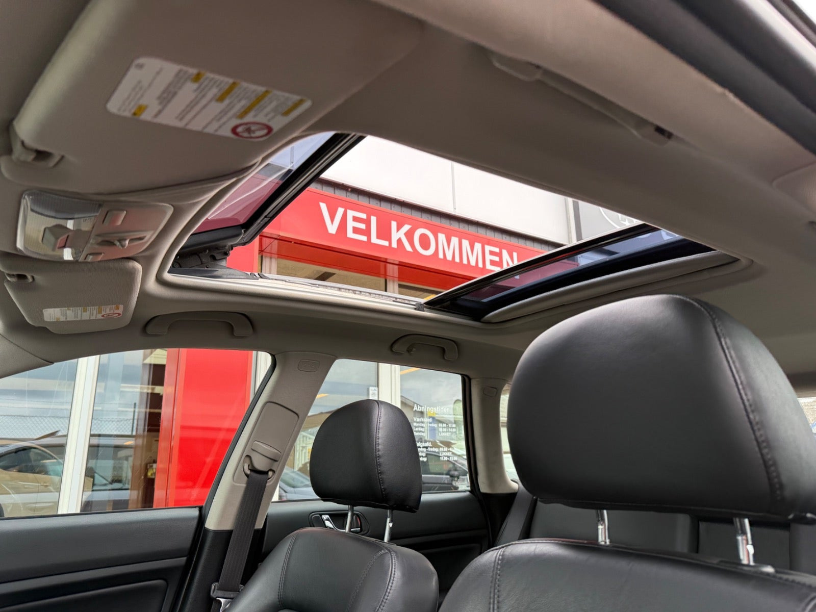 Grå Subaru Legacy fra 2007