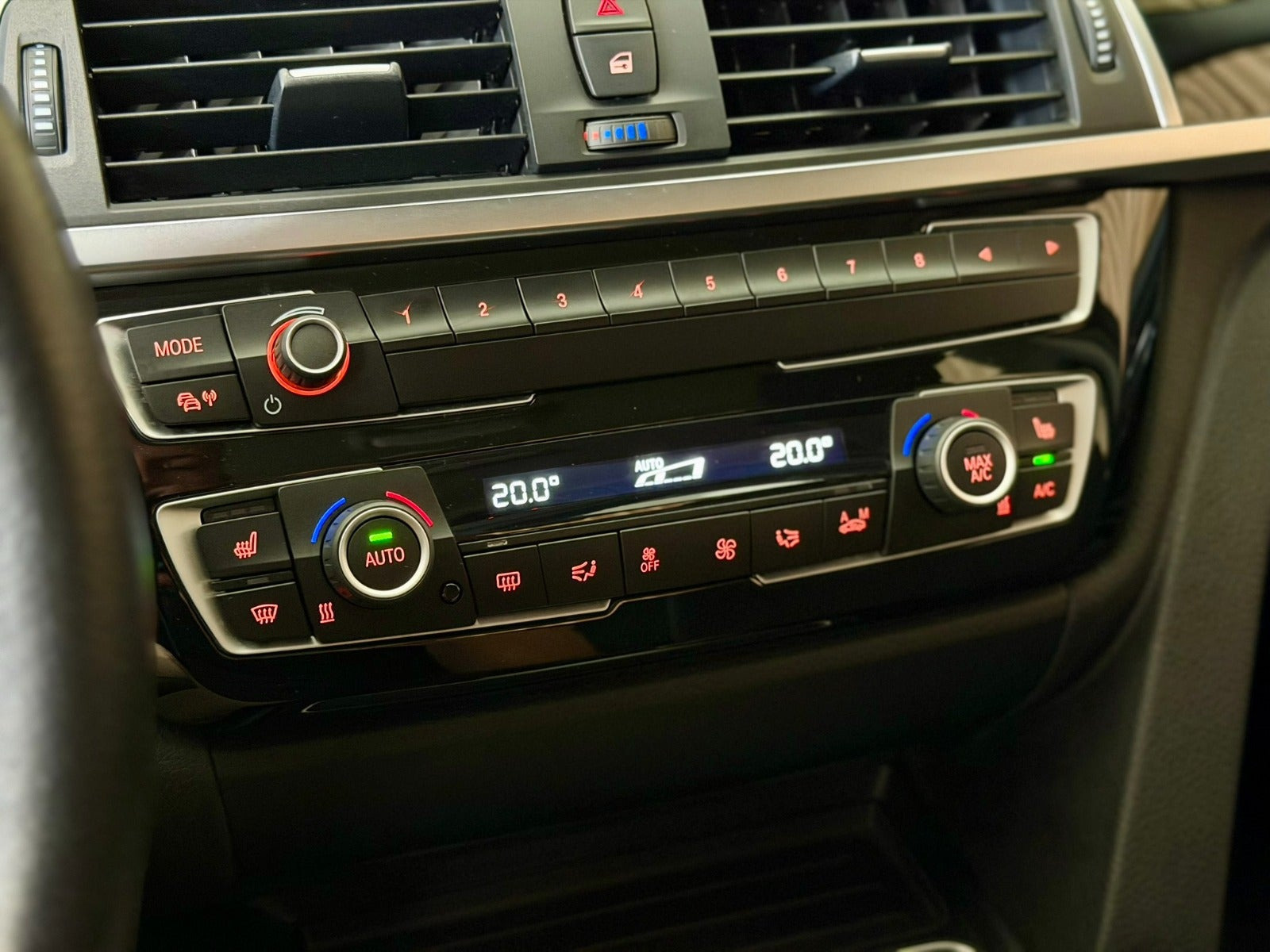 Sort BMW 320d fra 2019