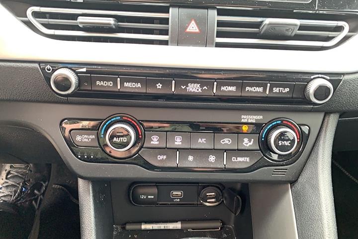 Hvid Kia Niro fra 2020