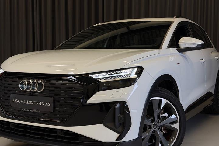 Hvid Audi Q4 e-tron fra 2022