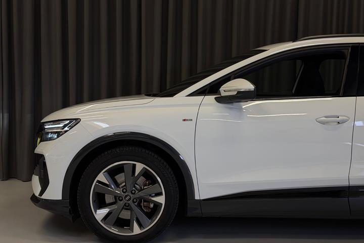 Hvid Audi Q4 e-tron fra 2022