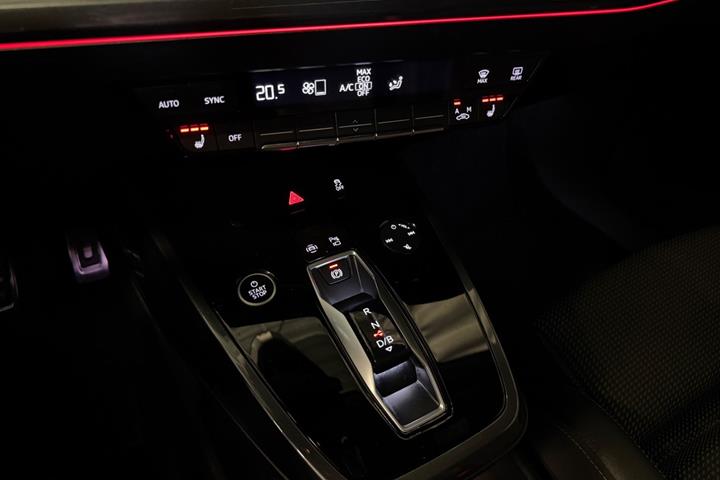 Hvid Audi Q4 e-tron fra 2022