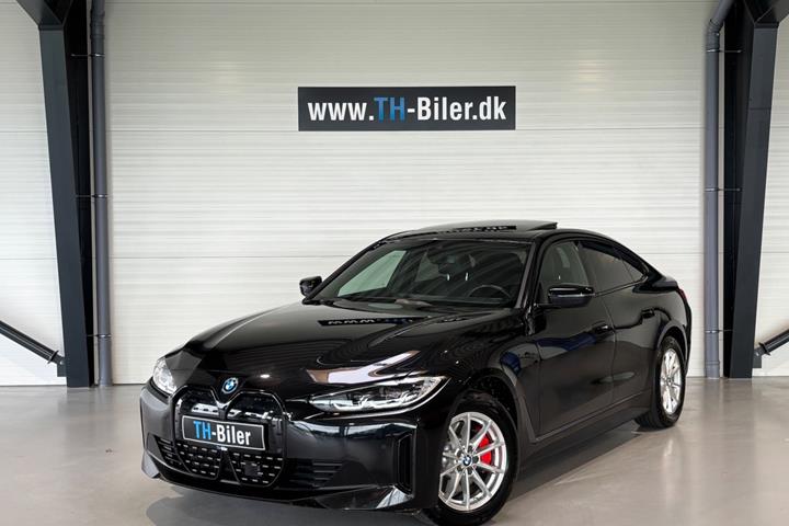 undefined BMW i4 fra 2024 set udefra