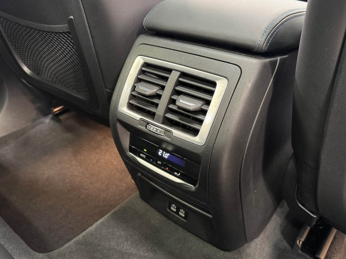Sort BMW iX3 fra 2022