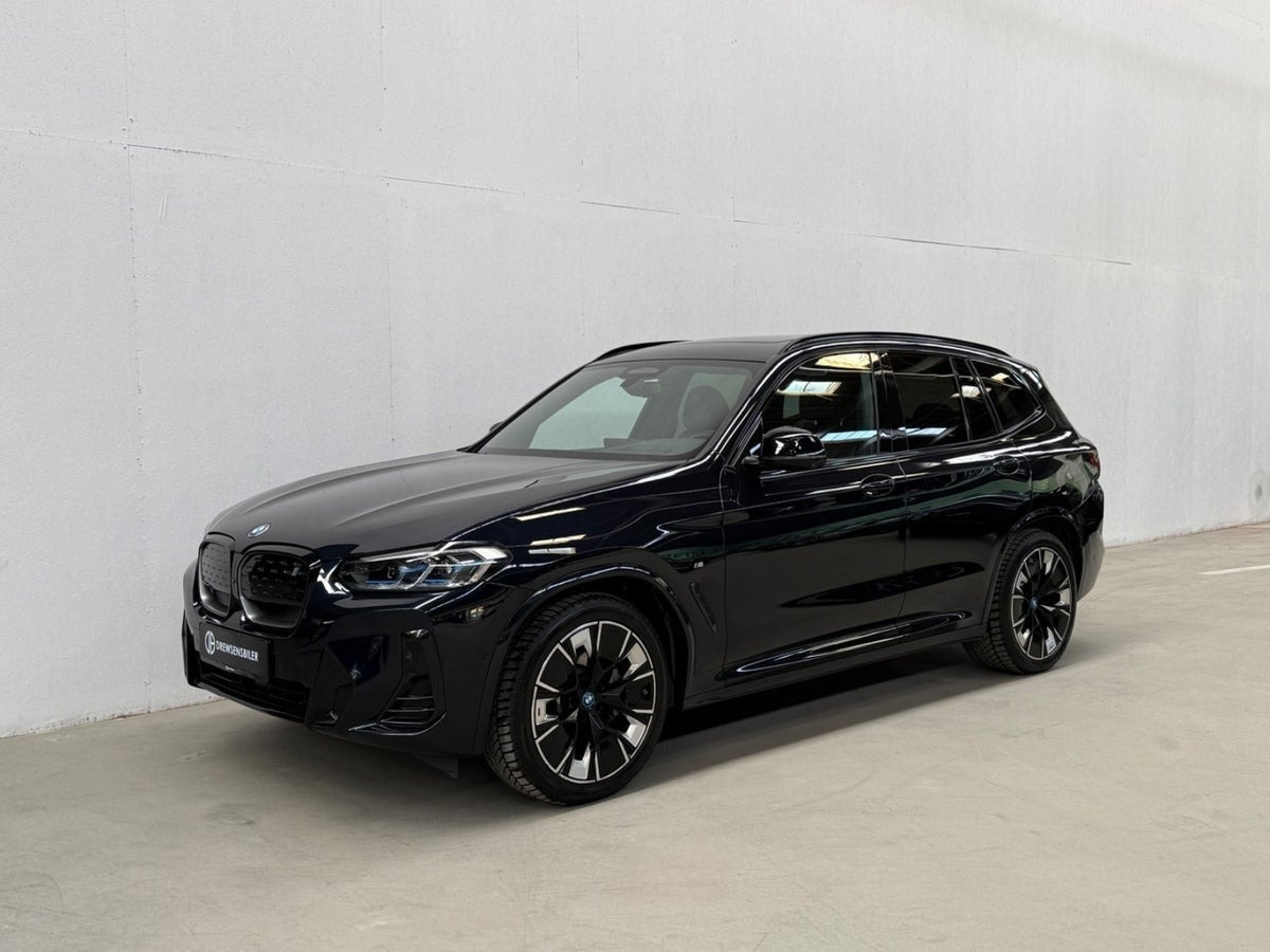 Sort BMW iX3 fra 2022