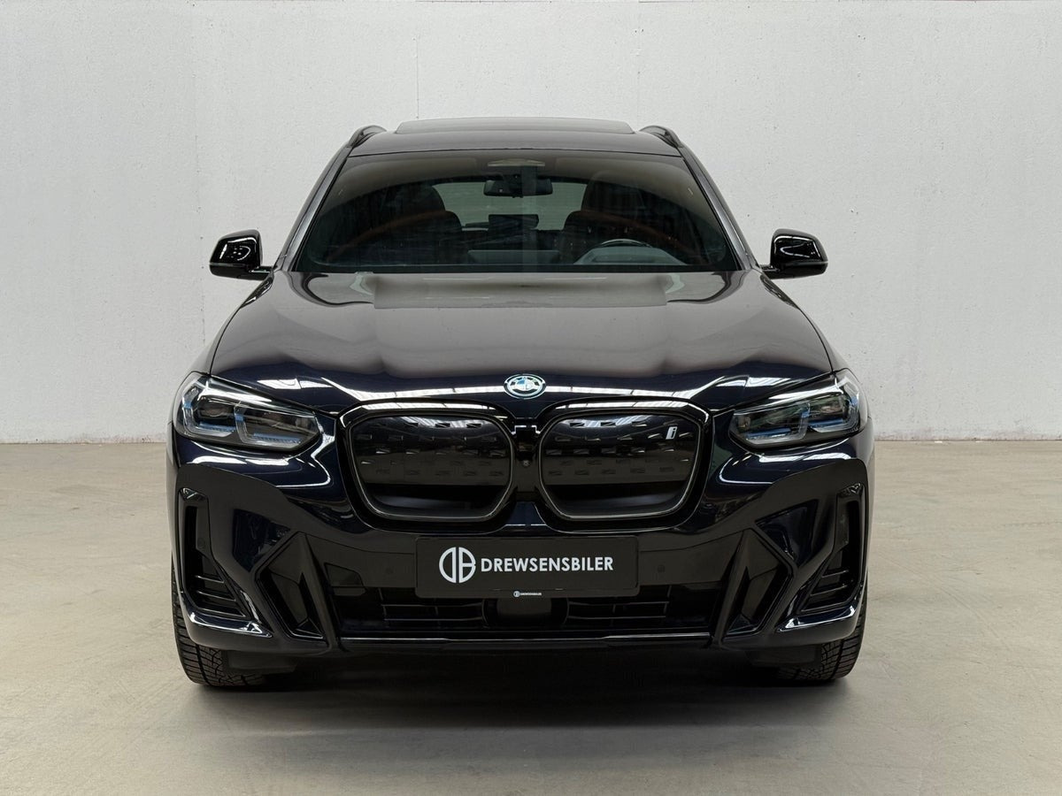 Sort BMW iX3 fra 2022