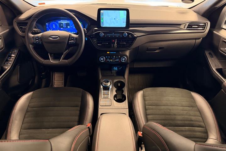 Hvid Ford Kuga fra 2021