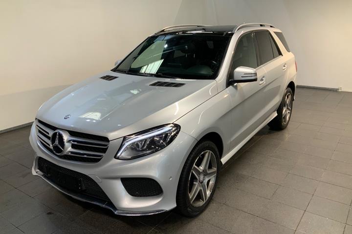 Sølv Mercedes GLE350 d fra 2016