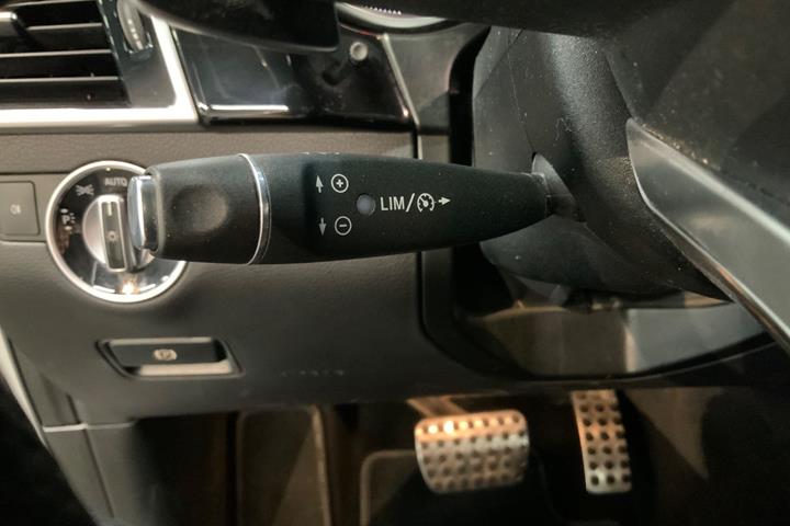 Sølv Mercedes GLE350 d fra 2016