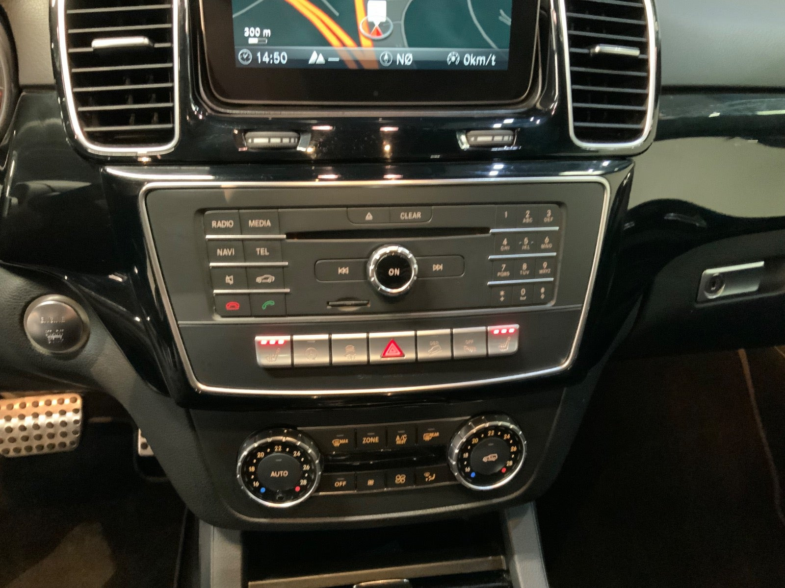 Sølv Mercedes GLE350 d fra 2016