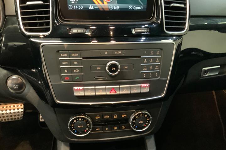 Sølv Mercedes GLE350 d fra 2016