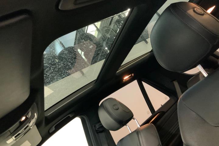 Sølv Mercedes GLE350 d fra 2016