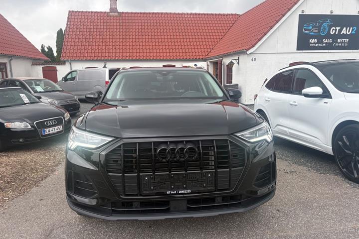 Sort Audi Q3 fra 2023