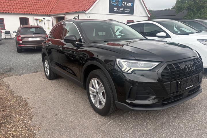 Sort Audi Q3 fra 2023
