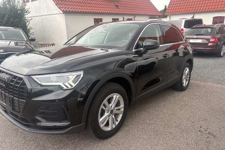 Sort Audi Q3 fra 2023