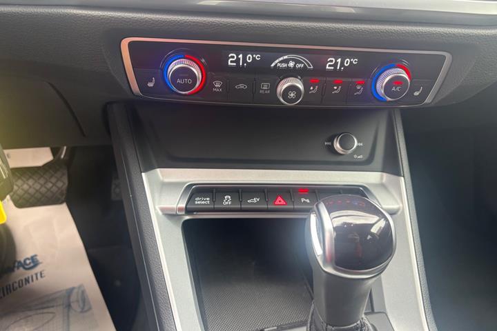 Sort Audi Q3 fra 2023