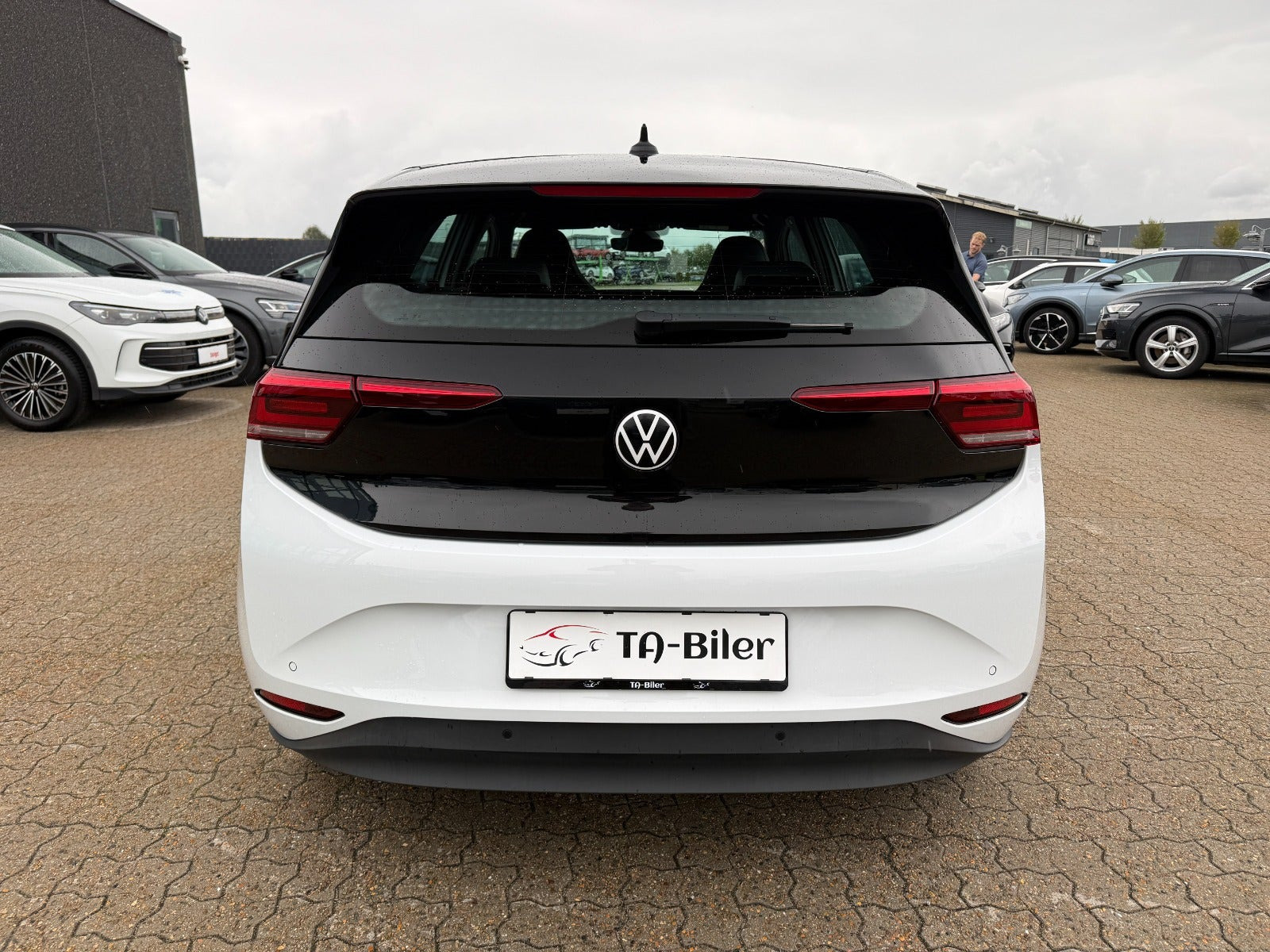 Hvid VW ID.3 fra 2023