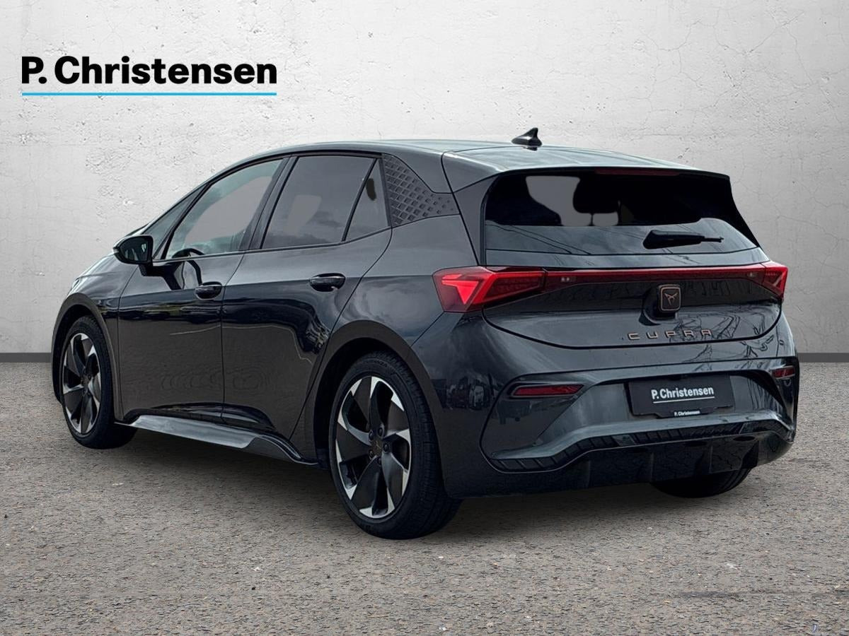 Grå Cupra Born fra 2023