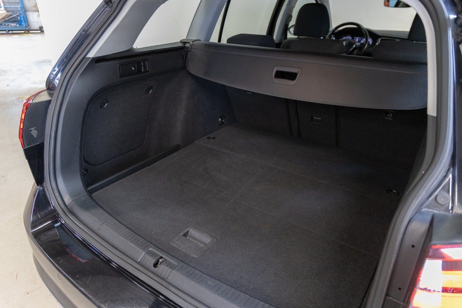 Sort VW Golf VII fra 2020
