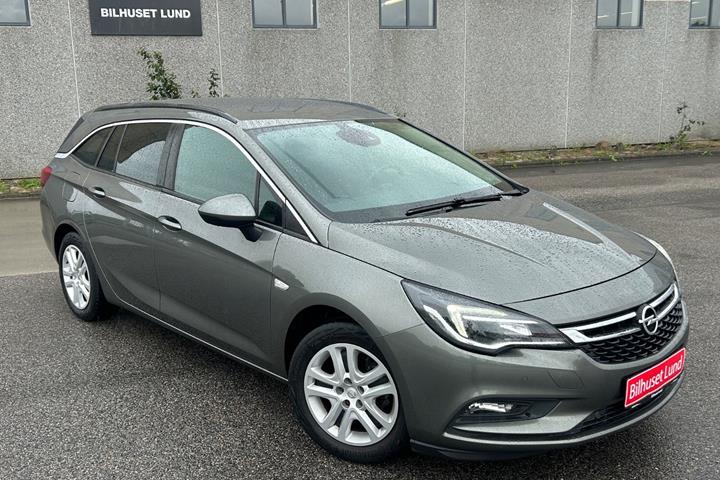 Grå Opel Astra fra 2019