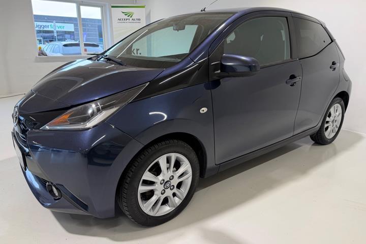 Blå Toyota Aygo fra 2015