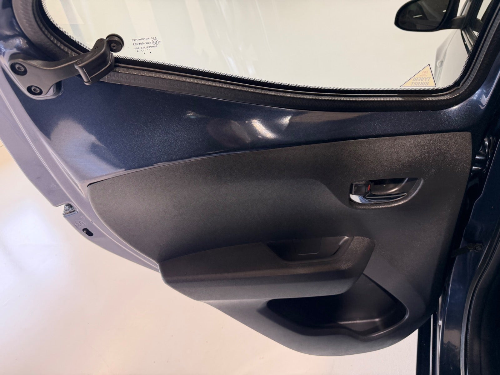 Blå Toyota Aygo fra 2015