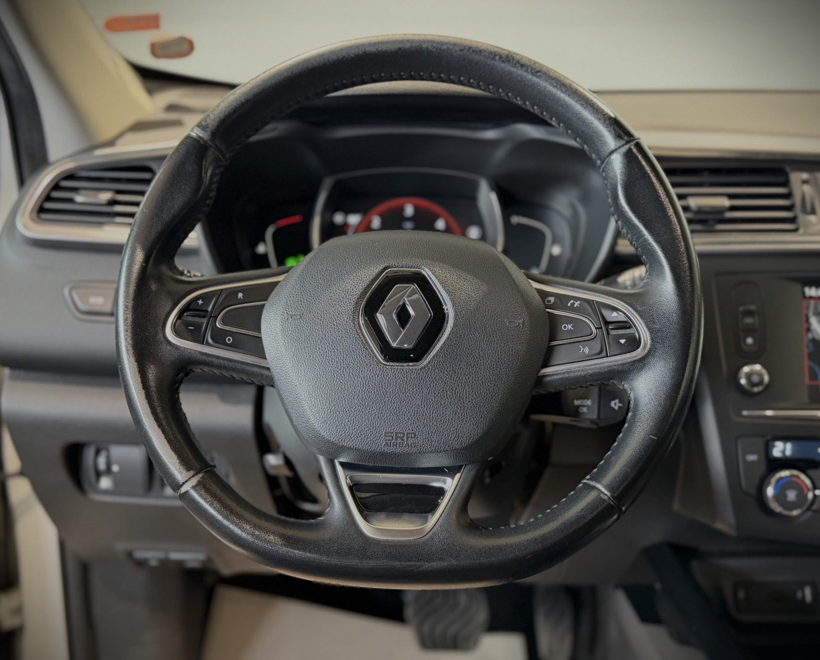 Hvid Renault Kadjar fra 2016