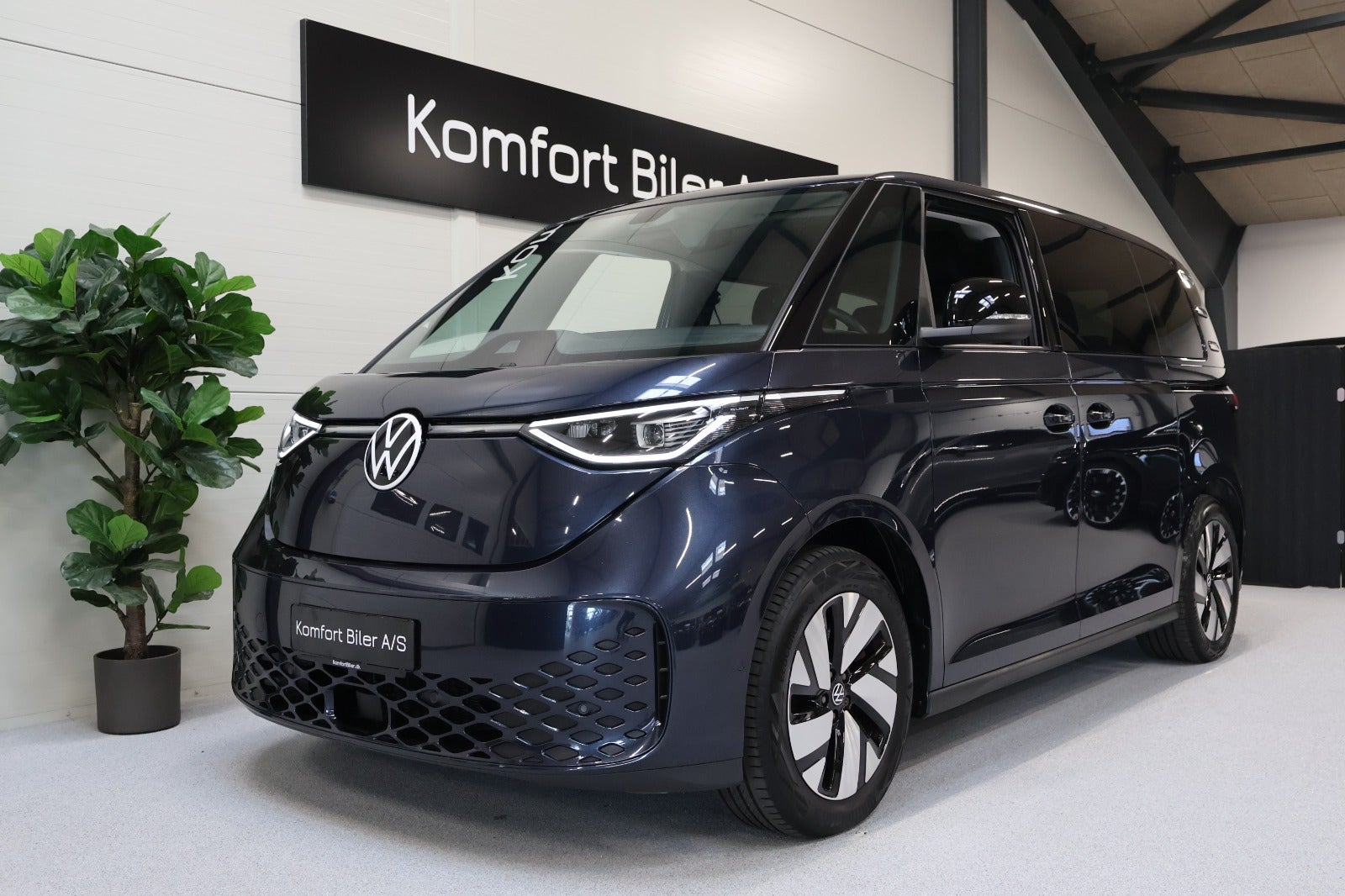 VW ID.Buzz 77 Pro SWB