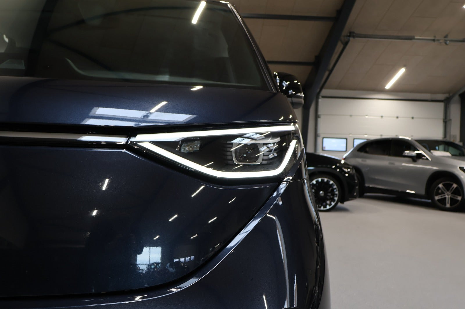 Blå VW ID.Buzz fra 2023
