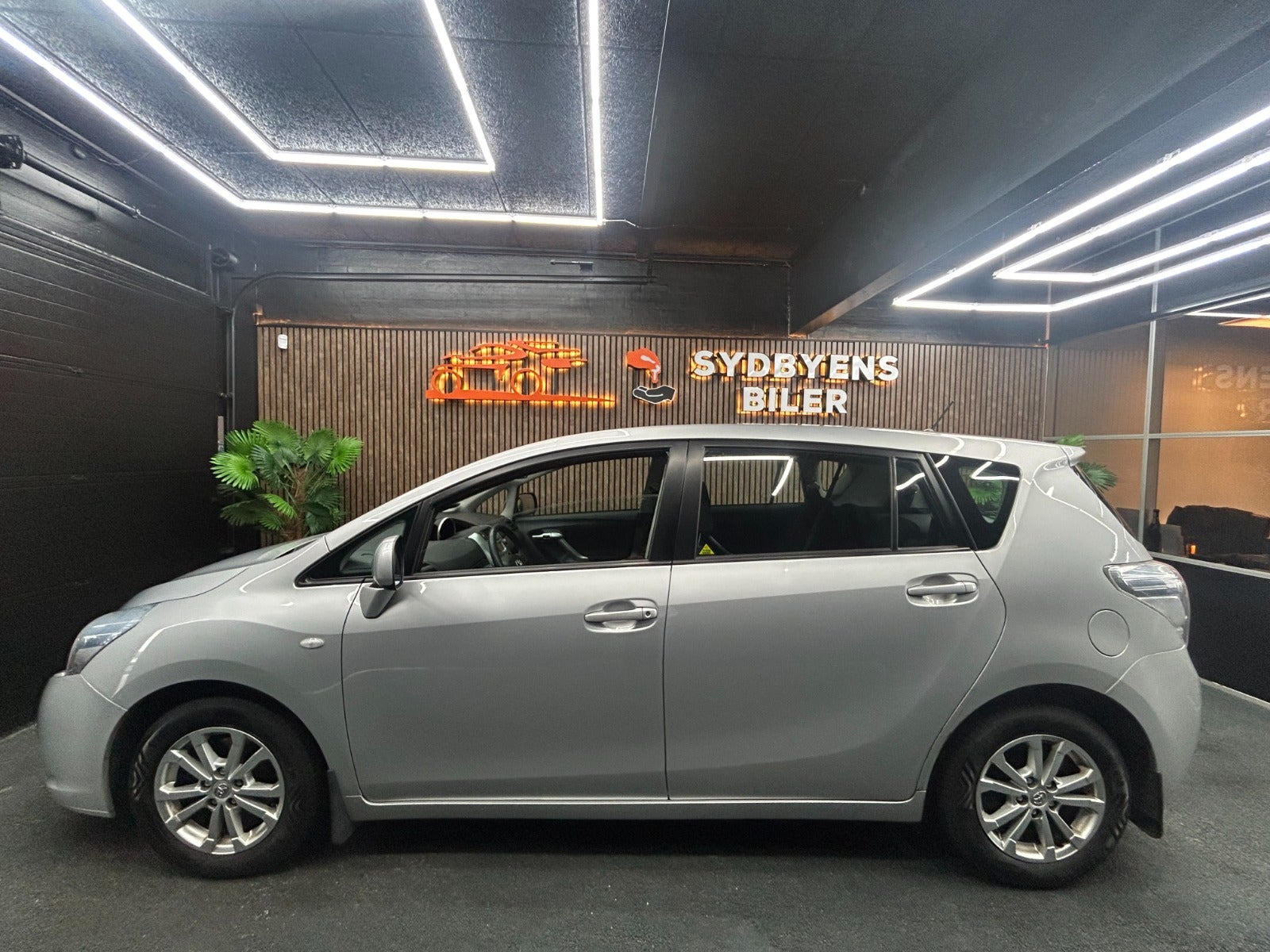 undefined Toyota Verso fra 2011