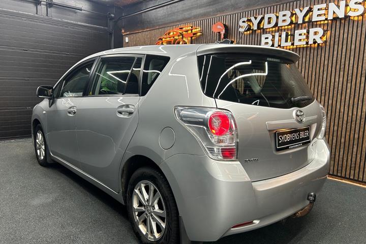 undefined Toyota Verso fra 2011